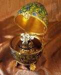 Imperial Clover Musical Egg
